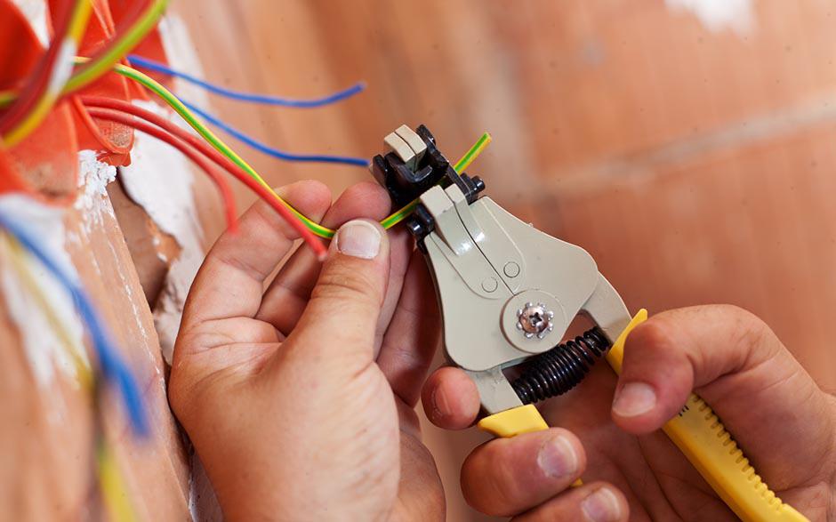 recherche travail électricien bâtiment Rueil-Malmaison